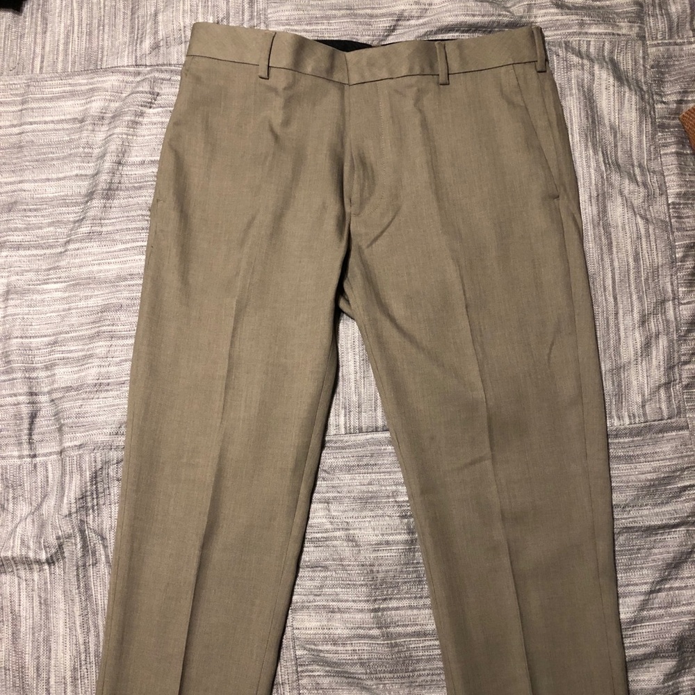 Van Heusen slim fit 32x32 dress pants